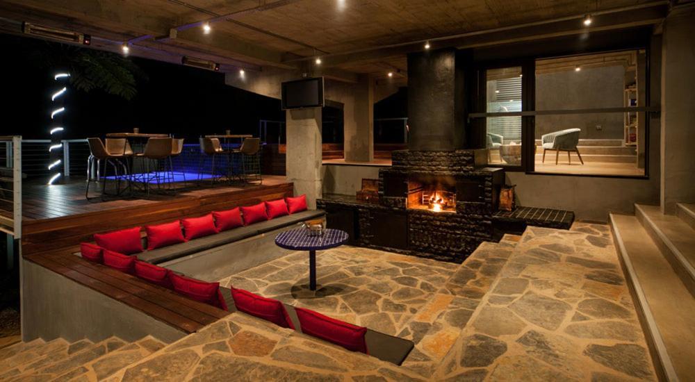 Mister C Bed & Breakfast Hartbeespoort Ngoại thất bức ảnh