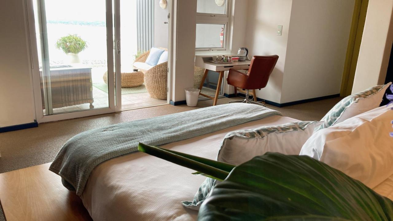 Mister C Bed & Breakfast Hartbeespoort Ngoại thất bức ảnh