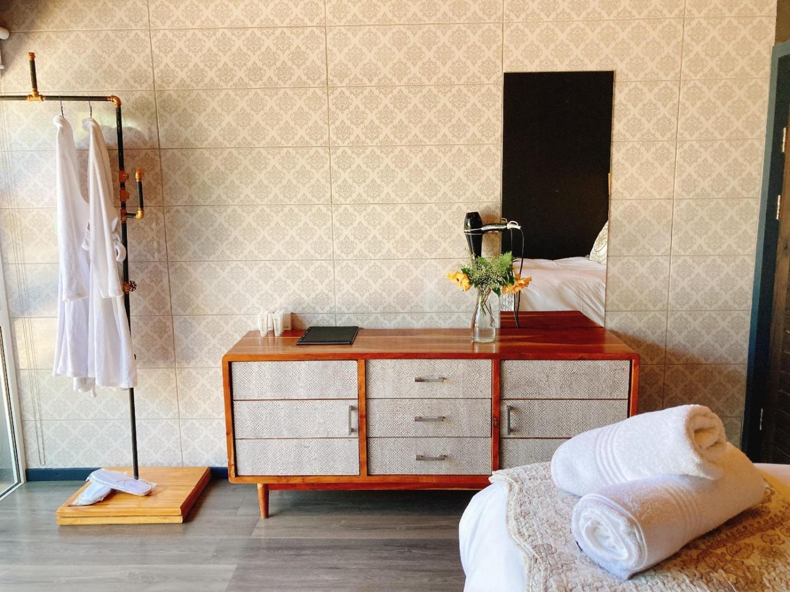 Mister C Bed & Breakfast Hartbeespoort Ngoại thất bức ảnh