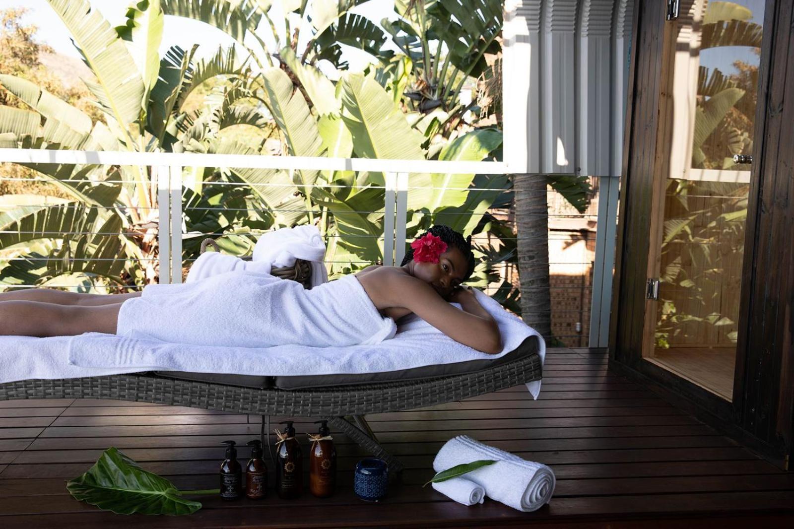 Mister C Bed & Breakfast Hartbeespoort Ngoại thất bức ảnh